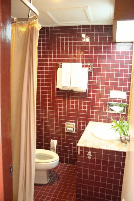Down Town Inn, チエンマイ エクステリア 写真