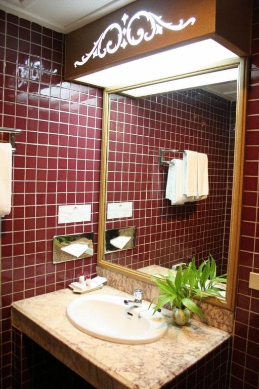 Down Town Inn, チエンマイ エクステリア 写真